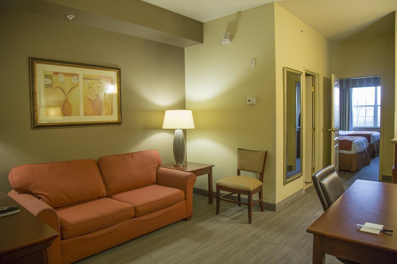 Seffner Inn And Suites Exterior photo