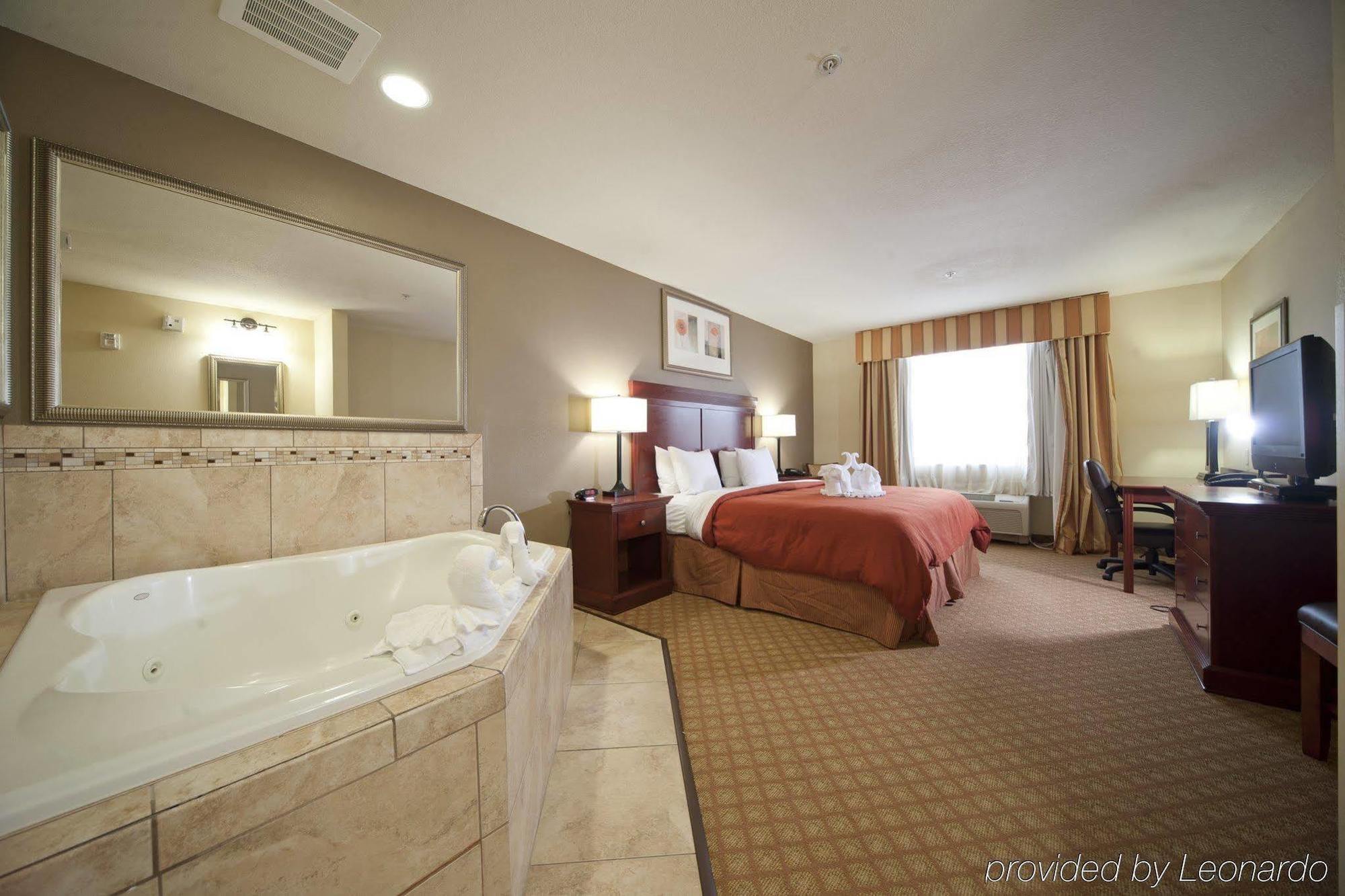 Seffner Inn And Suites Room photo
